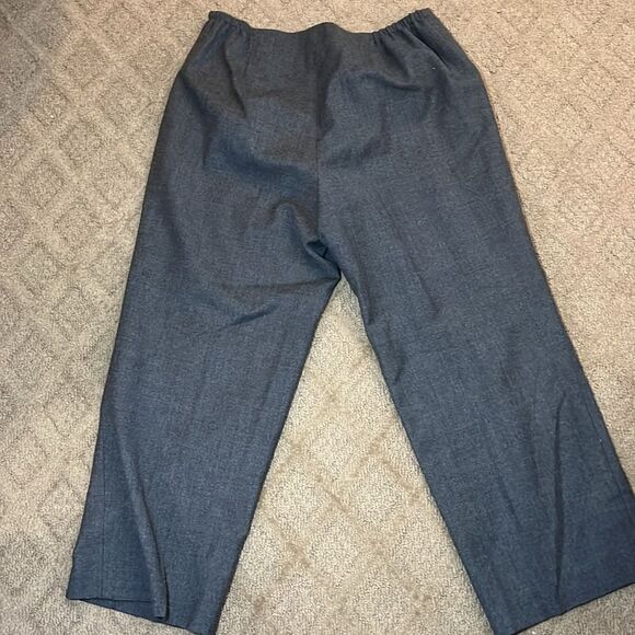 Talbots plus size 2 piece (blazer/pants) size 18w petite - Picture 11 of 13